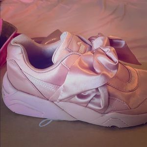 Rihanna Pink silk pumas